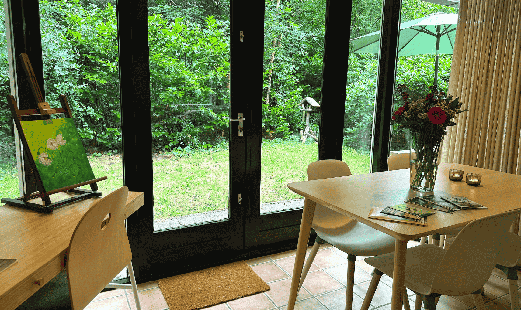 Eettafel en buiten - Vakantiehuis Otterlo - Homepage